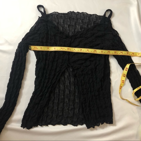 Irregular cut mesh top - Picture 6 of 7